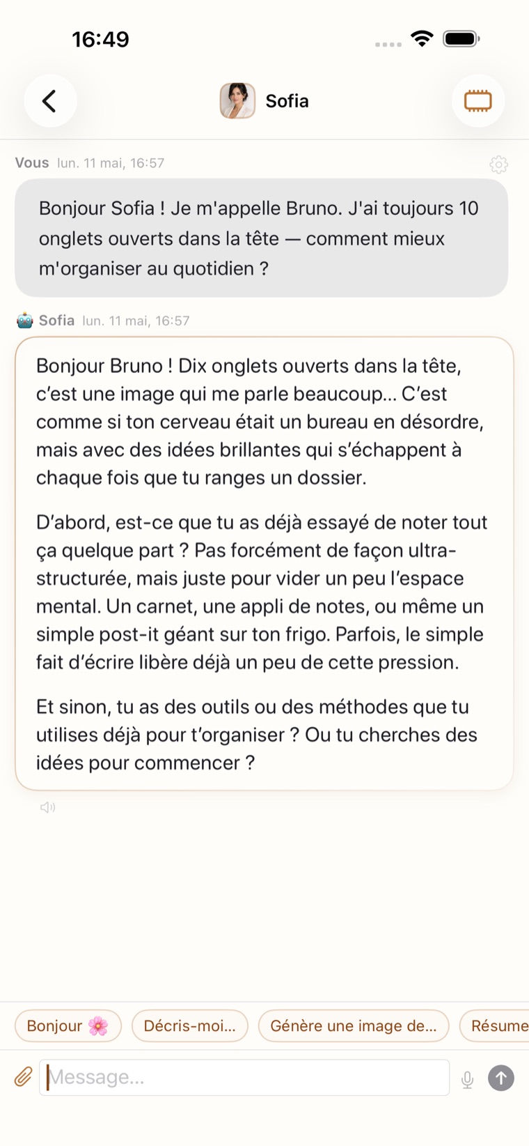 Conversation avec un agent NovIA sur iPhone